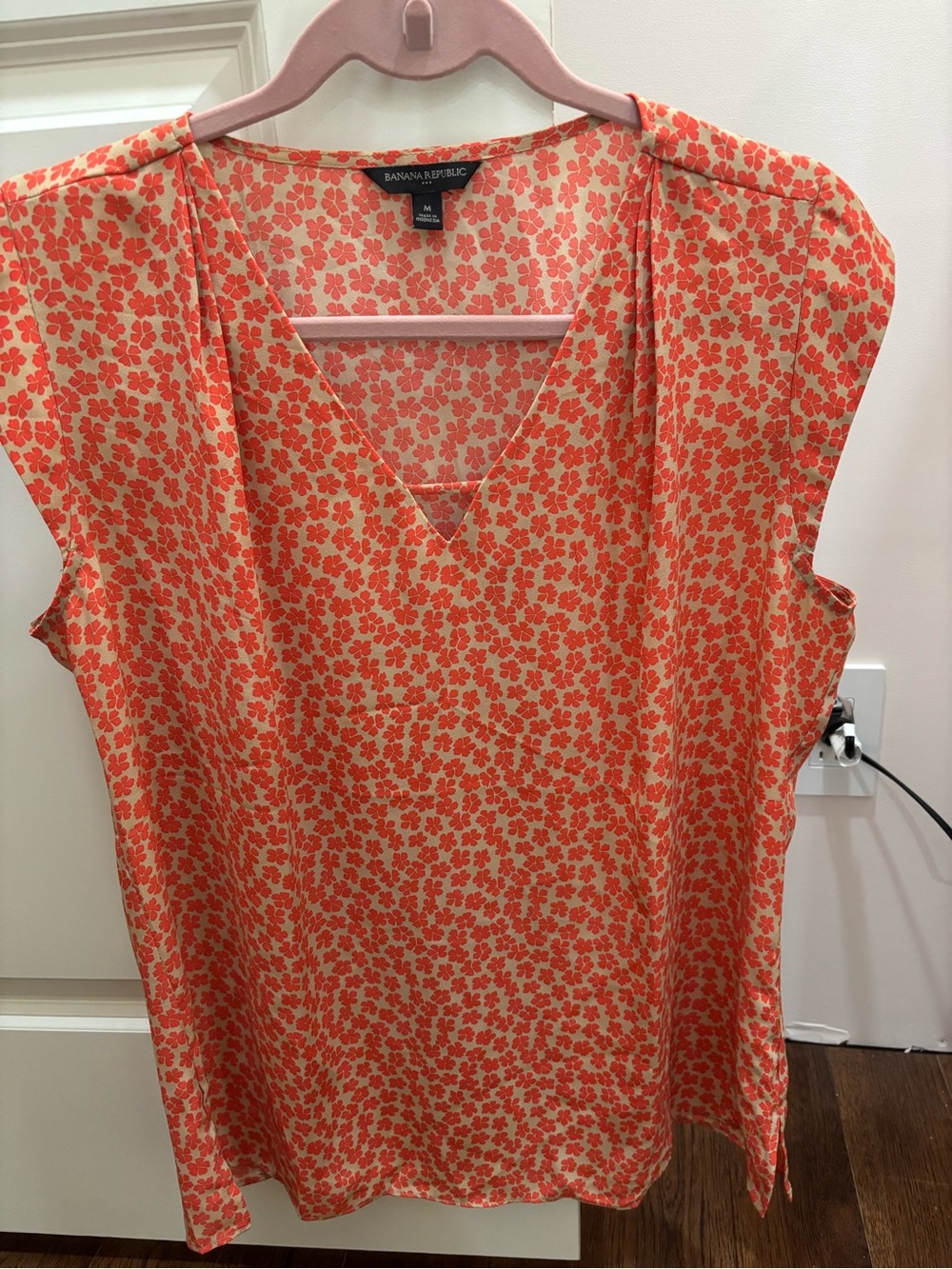 Banana Republic Coral-Print V-Neck Sleeveless Top